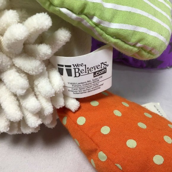 Wee Believers Louie the Lamb Talking Plush Lords Prayer Textures - Picture 8 of 8